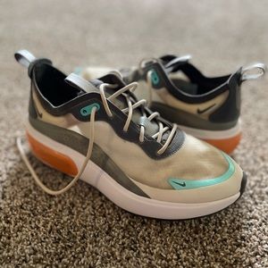 Nike Air Max Dia - women’s size 7